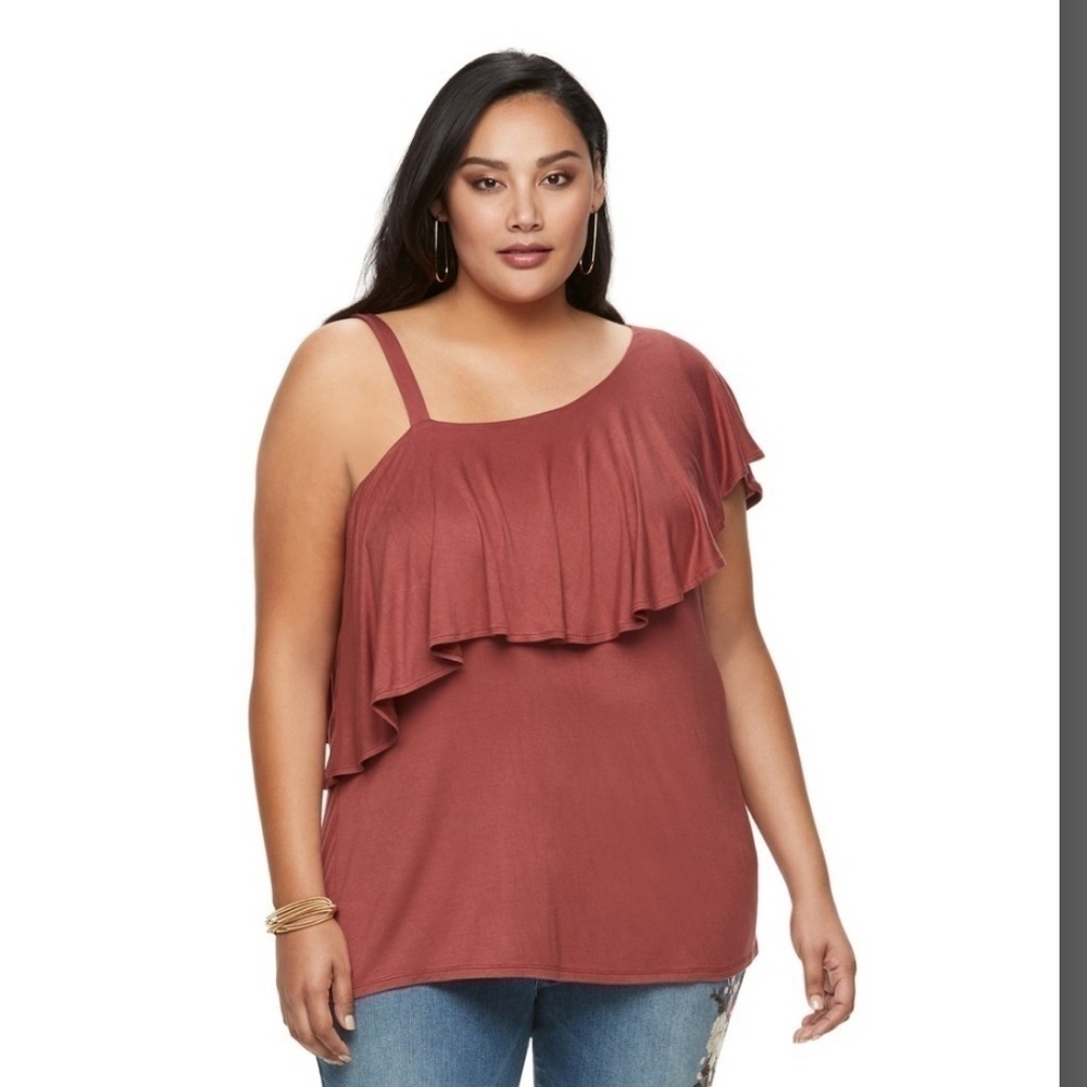 One-shoulder ruffle top